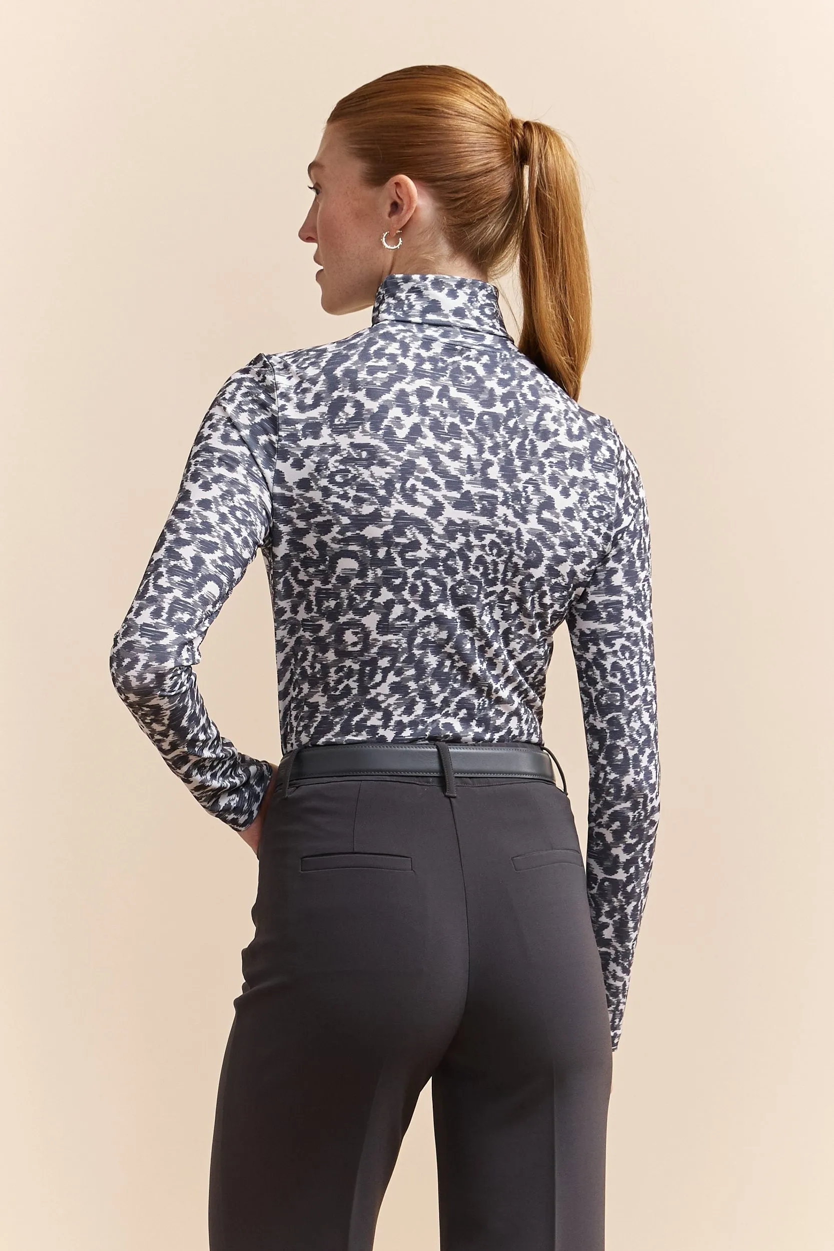 Leopard t-shirt turtle neck