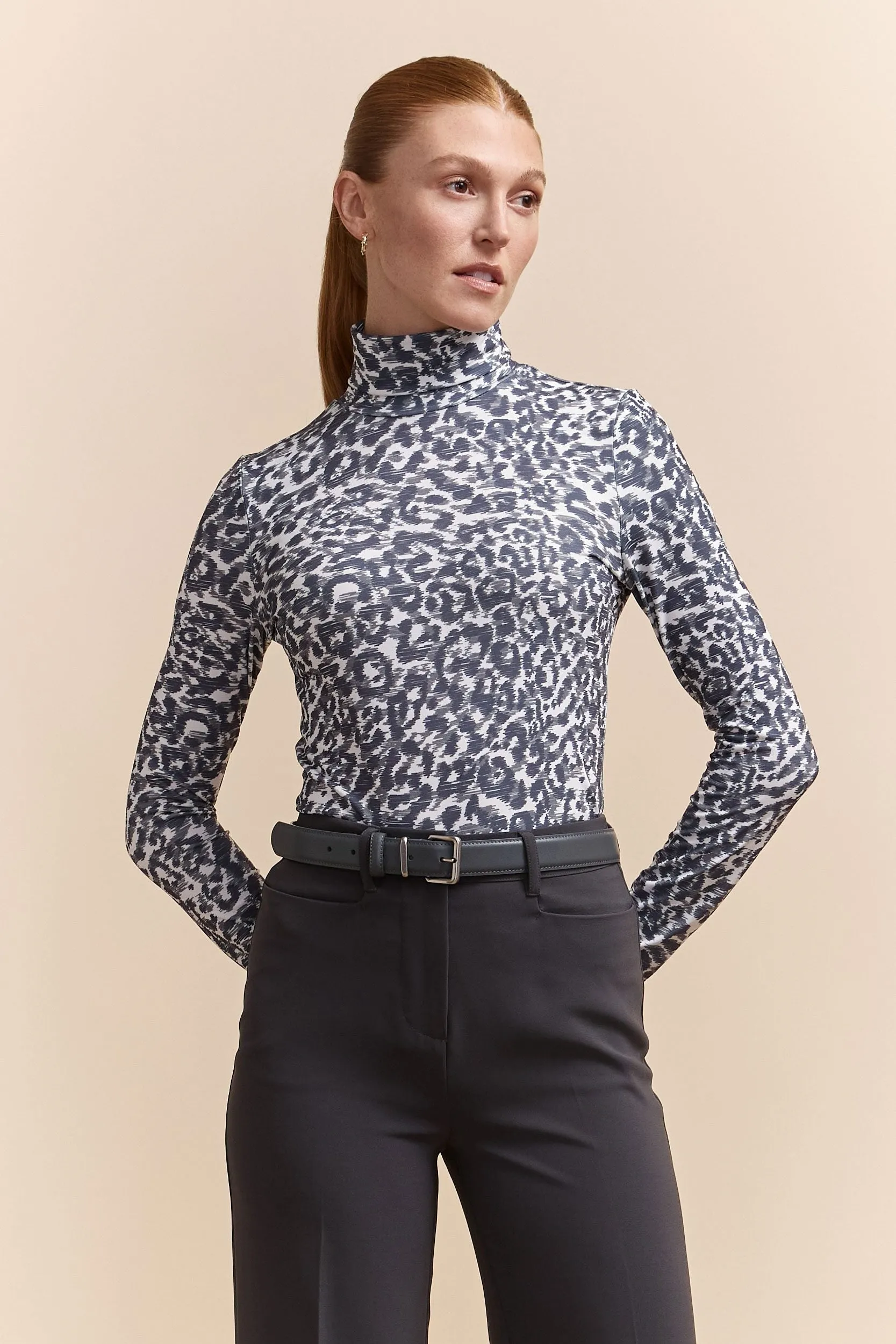 Leopard t-shirt turtle neck